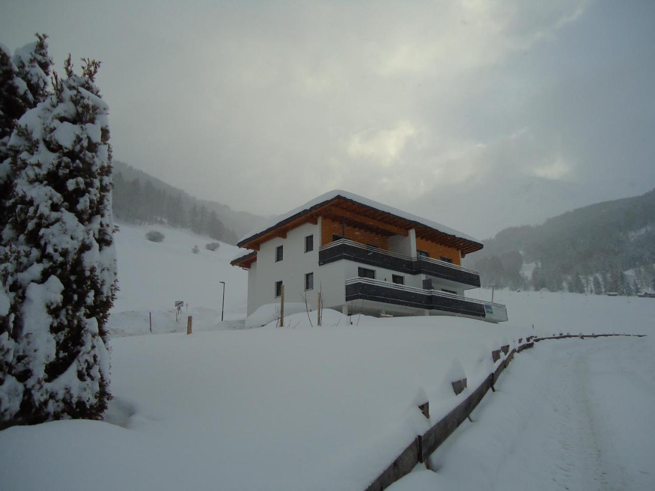 Appartement Schneekristall Fendels Buitenkant foto